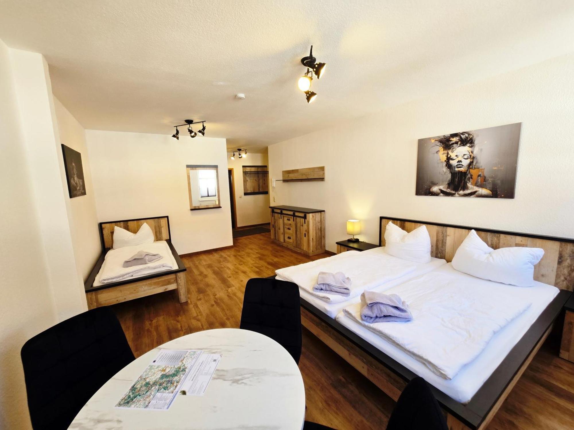 Dm Hotels & Apartments - Apartment Brueckenstr 27 Mühlhausen Buitenkant foto